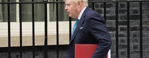 Johnson desafía a la UE con una modificación unilateral del pacto sobre Irlanda del Norte