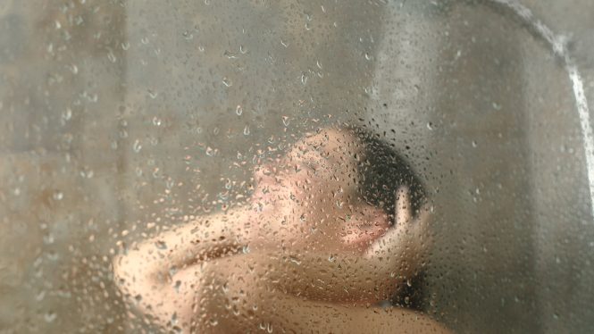 Los dos mejores momentos del día para ducharse (si quieres cuidar tu salud)