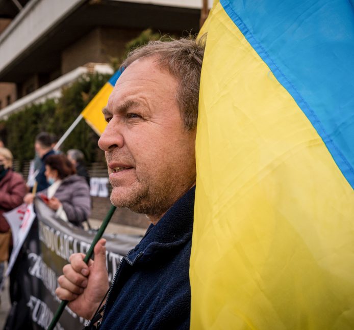 La sociedad ucraniana protesta para pedir el «fin de la guerra»