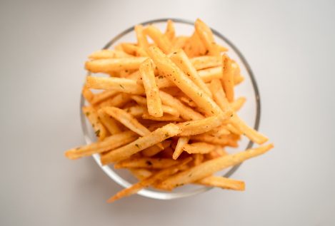 Patatas fritas: cómo hacerlas más saludables, sanas y ligeras (para no renunciar a ellas)