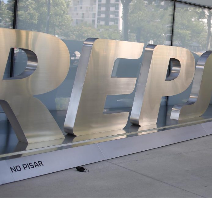 Repsol inicia acciones legales contra el armador del buque por el derrame de petróleo en Perú