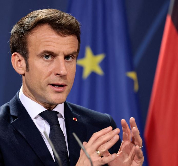 El displicente Macron contra la delirante Le Pen