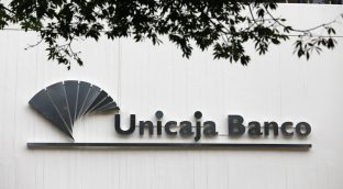 La firma de energía de Unicaja y los Masaveu entra en pérdidas con un agujero de 40 millones