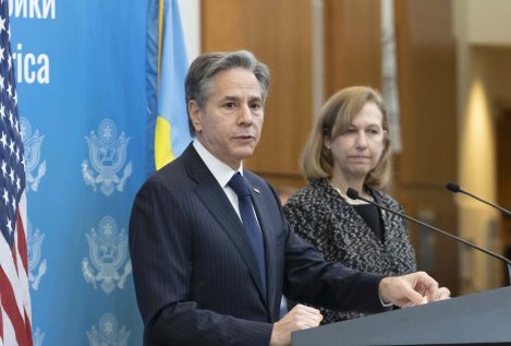EEUU traslada su embajada en Ucrania de Kiev al oeste del país ante la escalada de la crisis
