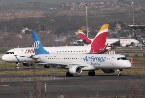 Iberia presta 100 millones a Air Europa para negociar la compra en exclusiva durante un año