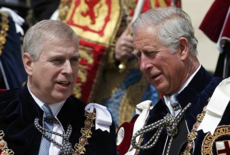 'Crowdfunding' en palacio: el príncipe Carlos de Inglaterra presta ocho millones a su hermano