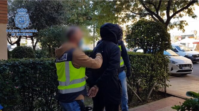 Operativo antibandas en Madrid: la Policía detiene a 189 personas y requisa 100 armas