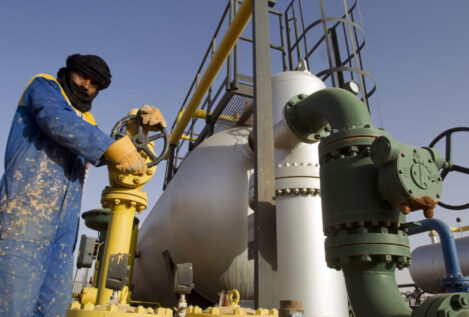 Argelia anuncia el descubrimiento de un importante yacimiento de petróleo y gas