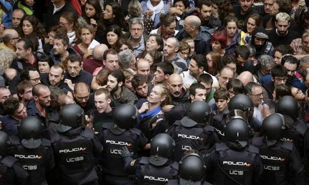 Interior suprime 50 antidisturbios en Cataluña: indignación policial por «ceder con los indepes»