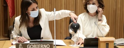 Las feministas clásicas del PSOE confían en que el Poder Judicial tumbe la 'Ley Trans'