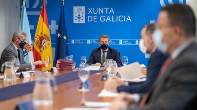 Feijóo seguirá en Galicia hasta ser elegido senador para no perder su plaza de funcionario