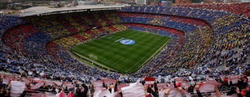 El Barça femenino arrasa al Real Madrid en un Camp Nou lleno para la historia