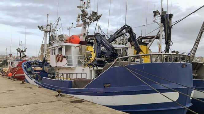 Los pescadores de cerco de Cantabria no saldrán a faenar en protesta por el alto precio del combustible