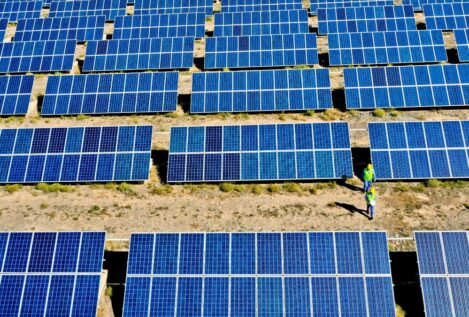 Repsol y Telefónica crean una 'joint venture' para dotar de paneles solares a las empresas y hogares