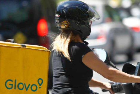 La inflación asfixia a los 'riders': «Entre la subida del combustible y la ley, ya no es negocio»