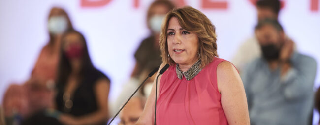 El PSOE 'rehabilita' a Susana Díaz con un acto de mujeres en el Senado