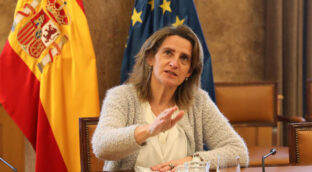 Ribera confirma que España pedirá a Bruselas limitar el precio mayorista de la luz a 180 euros