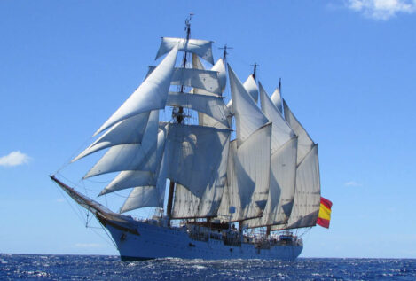 El buque 'Juan Sebastián de Elcano' agota las entradas para visitarlo en Barcelona 18 años después