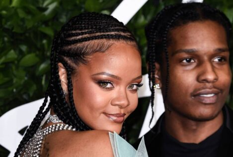 Rihanna, «tranquila y centrada en su bebé» tras la detención de su novio, Asap Rocky