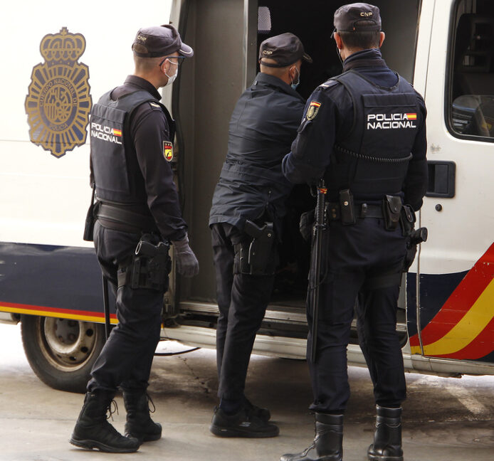 La Policía detiene a tres personas en Palma por prostituir a una menor tutelada