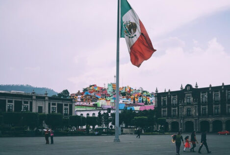 México demanda a empresas armamentísticas de EEUU por facilitar la delincuencia en el país
