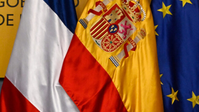 Españoles y franceses ya pueden adquirir la nacionalidad sin renunciar a la de origen