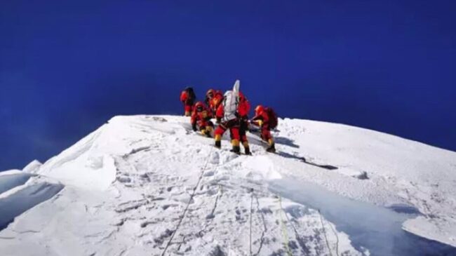 China instalará la estación meteorológica más alta del mundo en el Everest