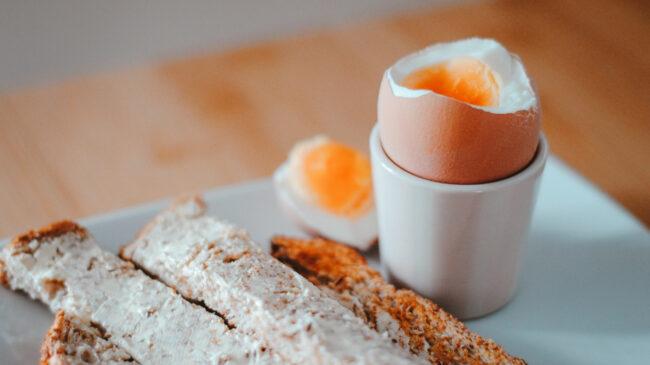 Huevos: cuál es la manera más sana y nutritiva de cocinarlos y comerlos