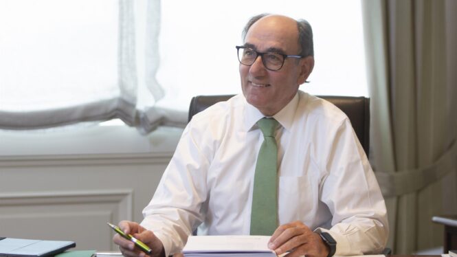 Iberdrola gana un 3% más en el trimestre pese a caer en España y carga contra el tope al gas