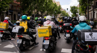 La 'Ley rider' europea obligará al Gobierno a dejar sin efecto la norma de Yolanda Díaz