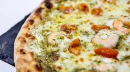 La mejor pizza 'gourmet' de España lleva gamba roja y se puede comer en Jávea (Alicante)