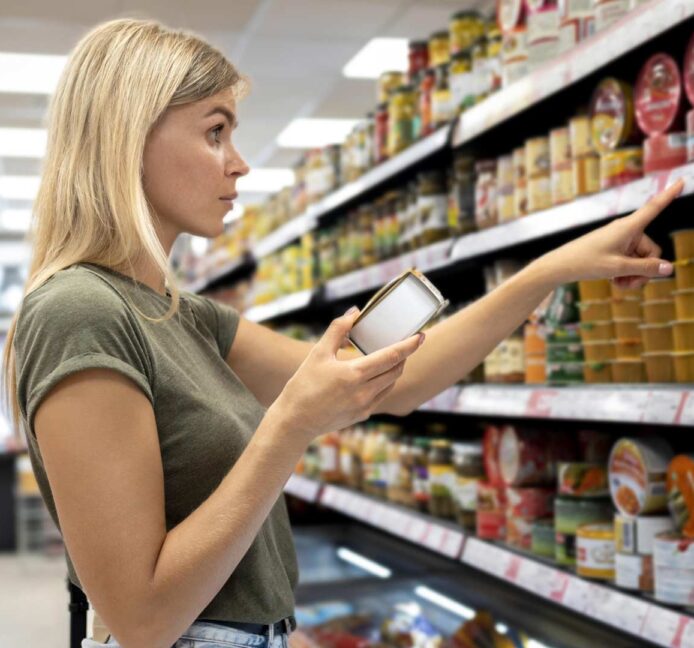 Hacer la compra en el supermercado cuando vives solo: todavía hay productos que te lo ponen difícil