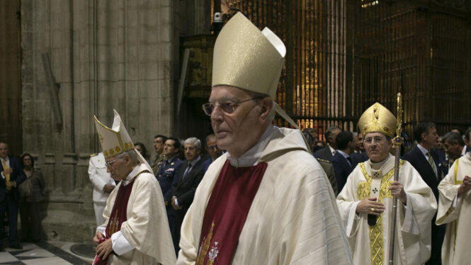 Fallece el cardenal arzobispo emérito de Sevilla, Carlos Amigo Vallejo, tras una intervención en el pulmón