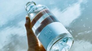 Una empresa capta 30 millones de dólares para fabricar vodka y perfumes hechos de aire