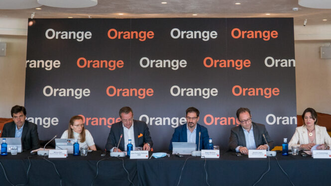 Orange matiza su discurso y asegura que la fusión con MásMóvil no bajará la competencia