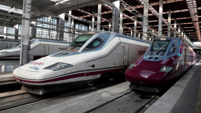 La línea de alta velocidad Madrid-Barcelona queda interrumpida por una avería eléctrica