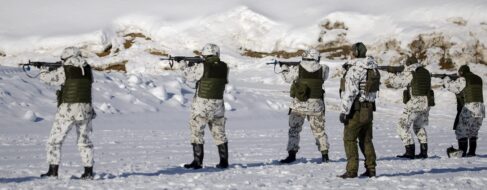 Rusia amenaza a Finlandia con una respuesta «militar» tras su anuncio de ingreso en la OTAN