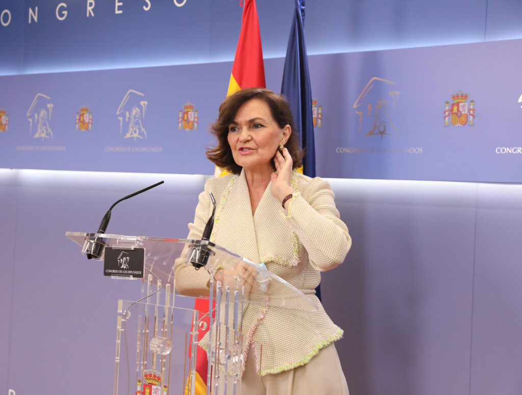 La exvicepresidenta primera del Gobierno y diputada del PSOE, Carmen Calvo