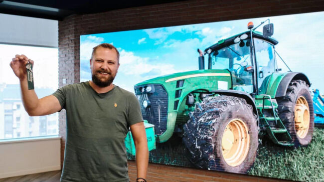 Un tractor para Tom: el regalo de Jameson a un agricultor andaluz a cambio de un tuit viral