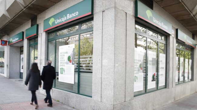 Unicaja Banco amplía su alianza con Santalucía por 358 millones