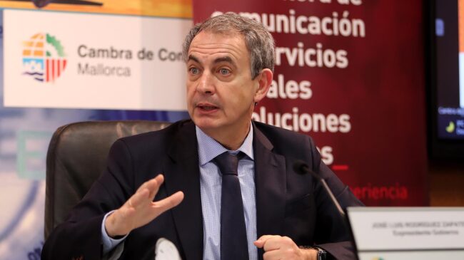 Zapatero aconseja a Juan Carlos I que se «prepare» las respuestas antes de hablar
