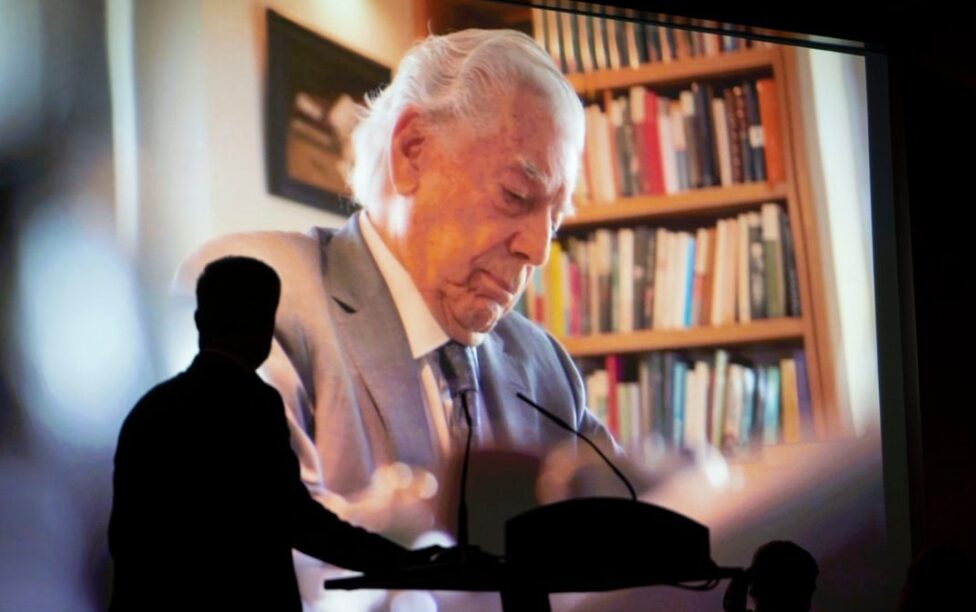 Mario Vargas Llosa inaugura el ciclo de conferencias 'Cultura abierta'