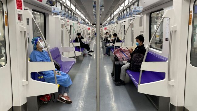 Shanghái reanuda parcialmente el transporte tras dos meses aislada por el coronavirus