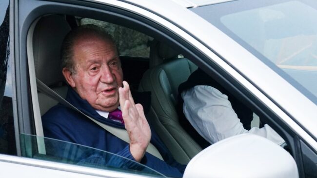 Juan Carlos I despega desde Vigo rumbo al primer encuentro con Felipe VI tras dos años