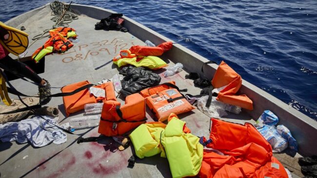 Salvamento Marítimo rescata a 59 inmigrantes en aguas cercanas a Lanzarote