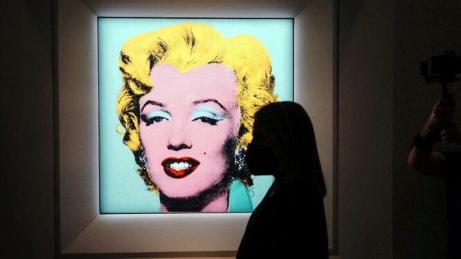 Los retratos de Marilyn Monroe de Andy Warhol muestran el lado oscuro de los años 60