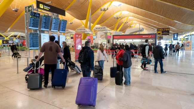 Los viajeros extracomunitarios ya pueden entrar en España con un test negativo de covid