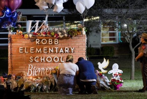 Lo que sabemos sobre los tiroteos masivos en las escuelas de EEUU y los pistoleros que los llevan a cabo