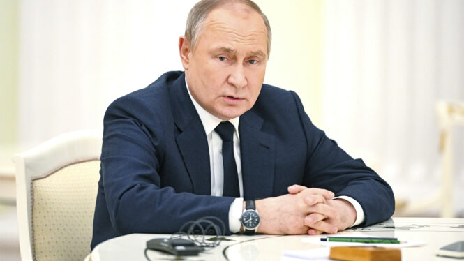 Putin dice que invadir Ucrania fue la decisión «correcta»