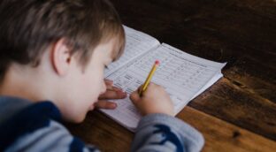 Seis de cada 10 niños han presentado dificultades de aprendizaje el último año